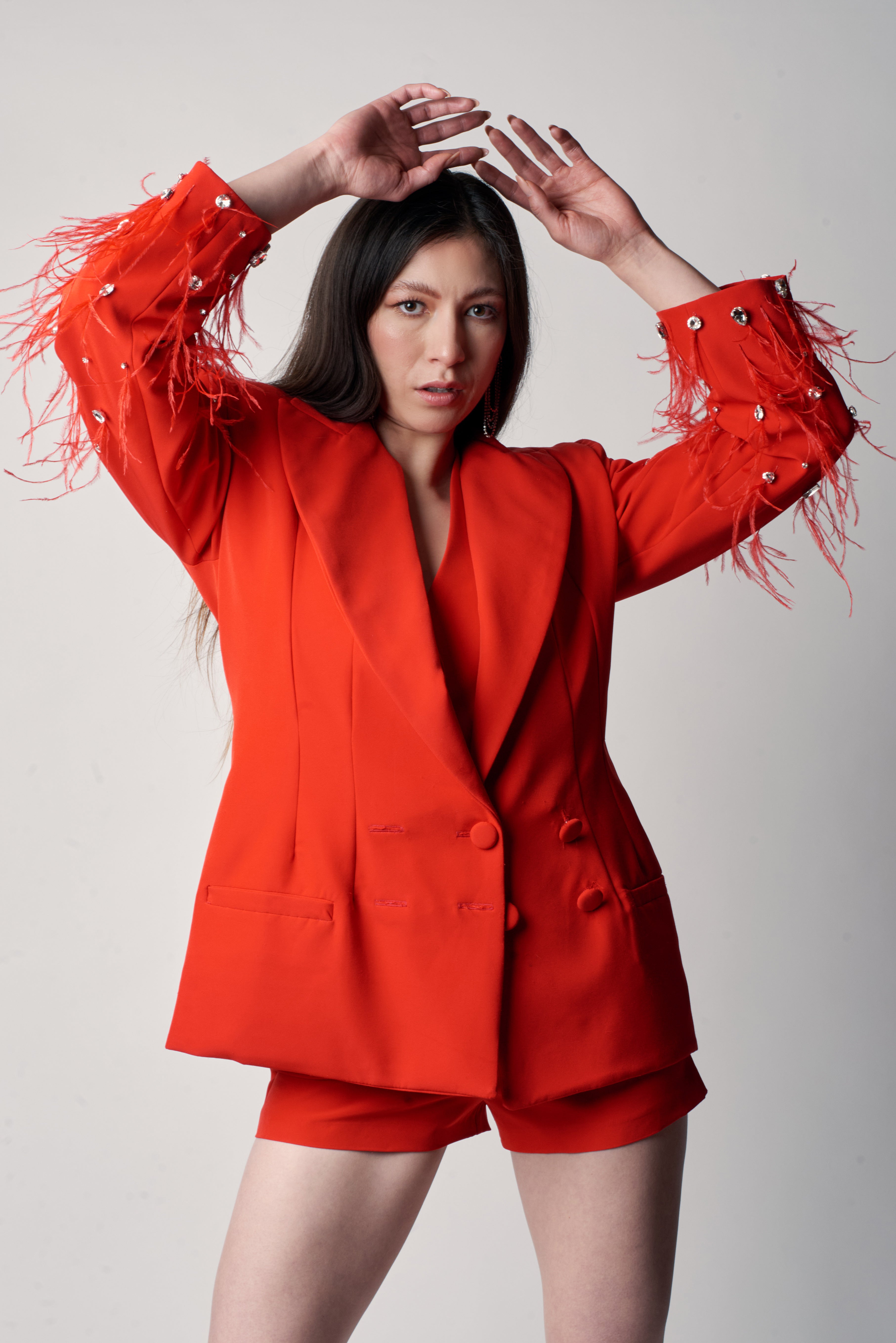 LOOK 02