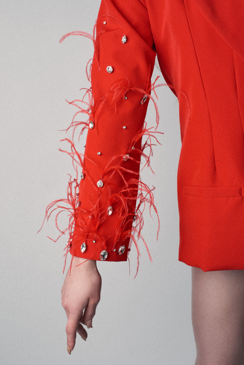 LOOK 02